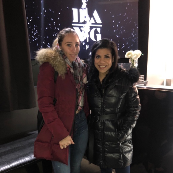 🌺 Meet Your Posher! 💋 SASHA 👙 - Picture 2 of 3